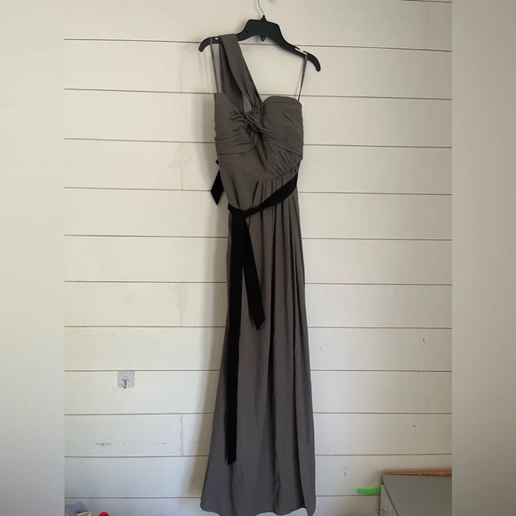 Simply Vera Vera Wang Dresses & Skirts - White by Vera Wang Size 6 Women Evening Maxi Dress Twisted Front W/Sash